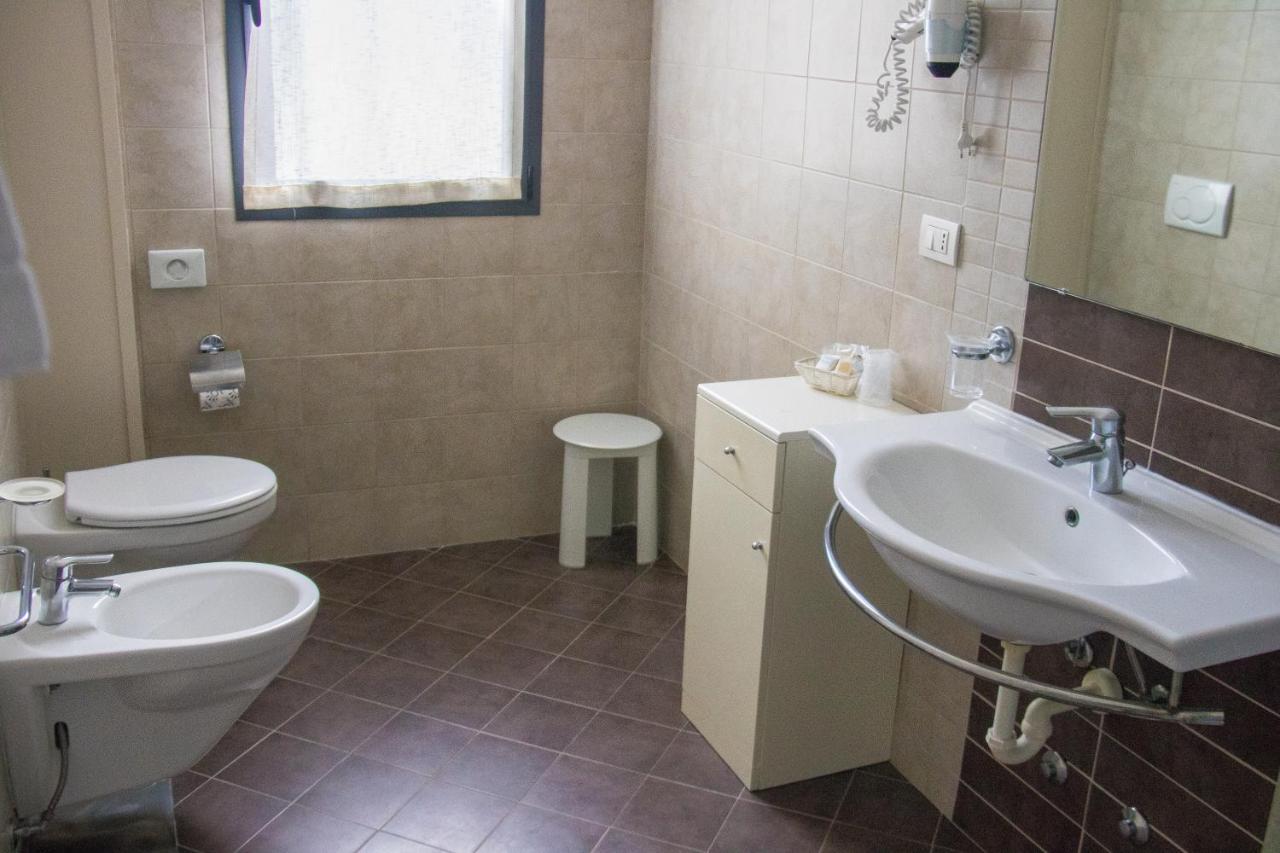 Renzo Hotel Cesenatico Kültér fotó