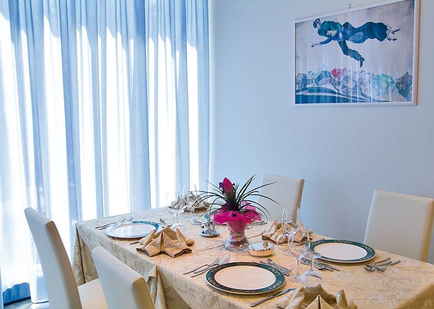Renzo Hotel Cesenatico Kültér fotó