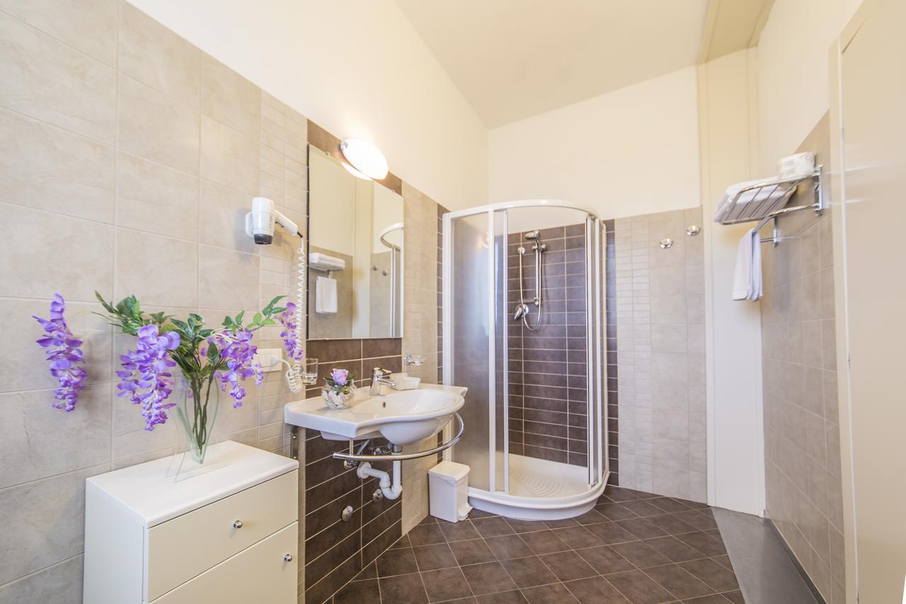 Renzo Hotel Cesenatico Kültér fotó